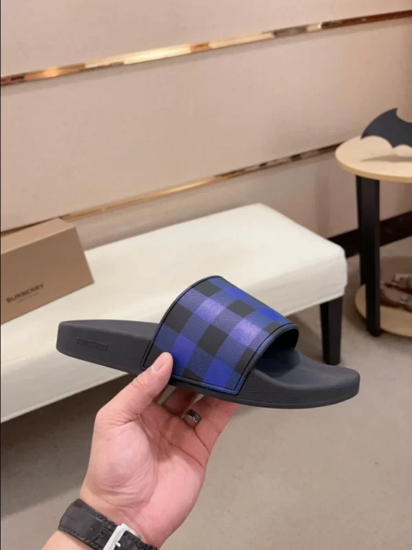 Burberry Check Slides - SB12