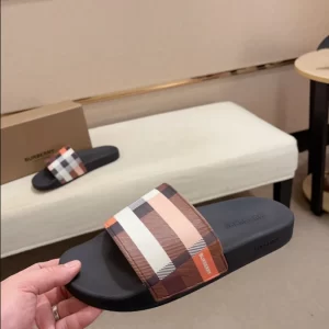 Burberry Check Slides - SB16