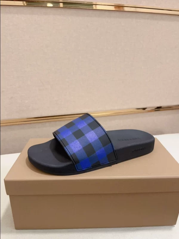 Burberry Check Slides - SB12