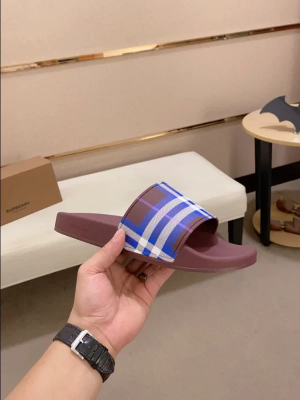 Burberry Check Slides - SB04