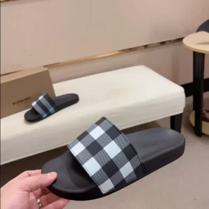 Burberry Check Slides - SB15