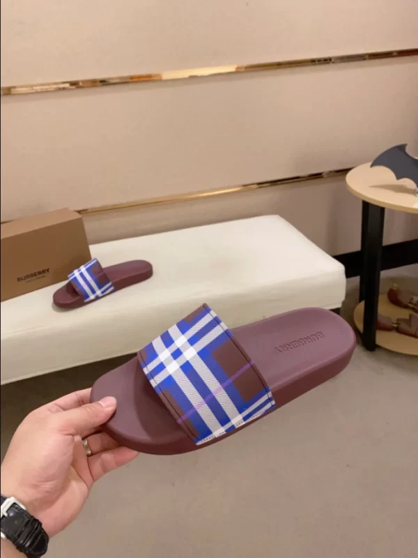 Burberry Check Slides - SB04