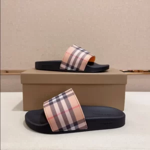 Burberry Check Slides - SB14