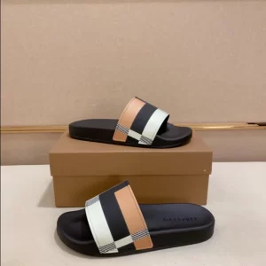 Burberry Check Slides - SB10