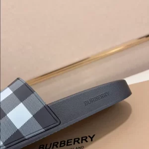 Burberry Check Slides - SB15