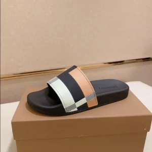 Burberry Check Slides - SB10