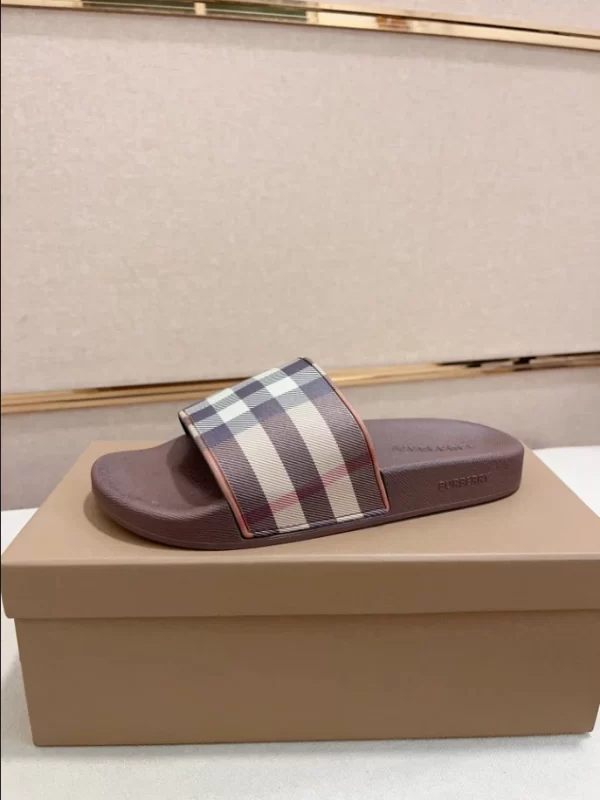 Burberry Check Slides - SB11