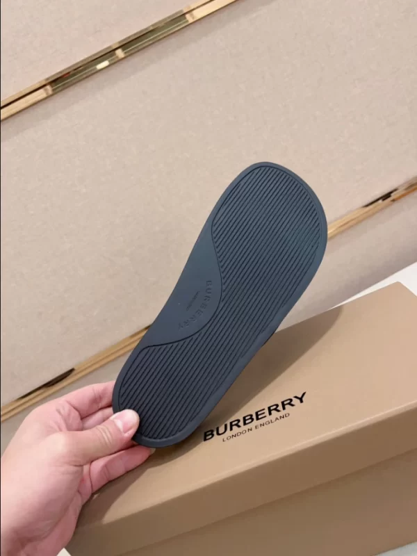 Burberry Check Slides - SB12