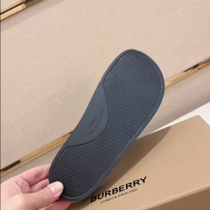 Burberry Check Slides - SB15