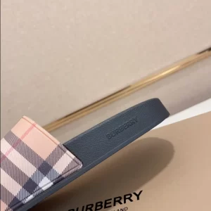 Burberry Check Slides - SB14