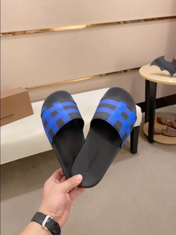 Burberry Check Slides - SB03