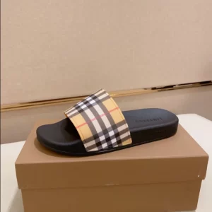 Burberry Check Slides - SB02