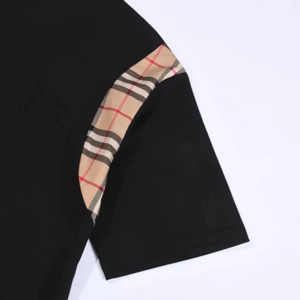 Burberry Cotton T-shirt - BRT05