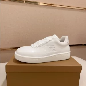 Burberry Leather Stock Sneakers - RBB02