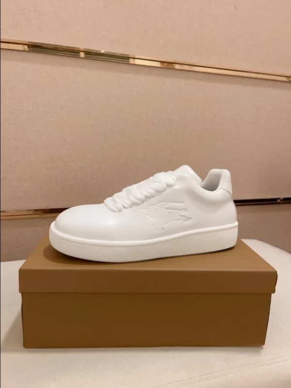 Burberry Leather Stock Sneakers - RBB02