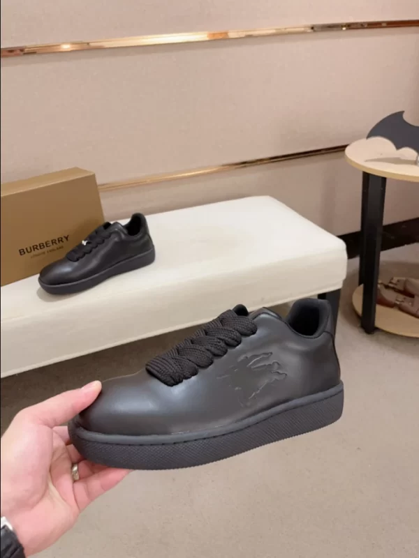 Burberry Leather Stock Sneakers - RBB01