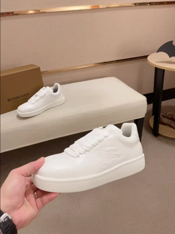 Burberry Leather Stock Sneakers - RBB02