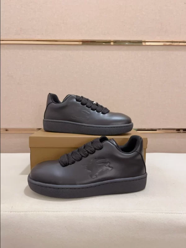 Burberry Leather Stock Sneakers - RBB01