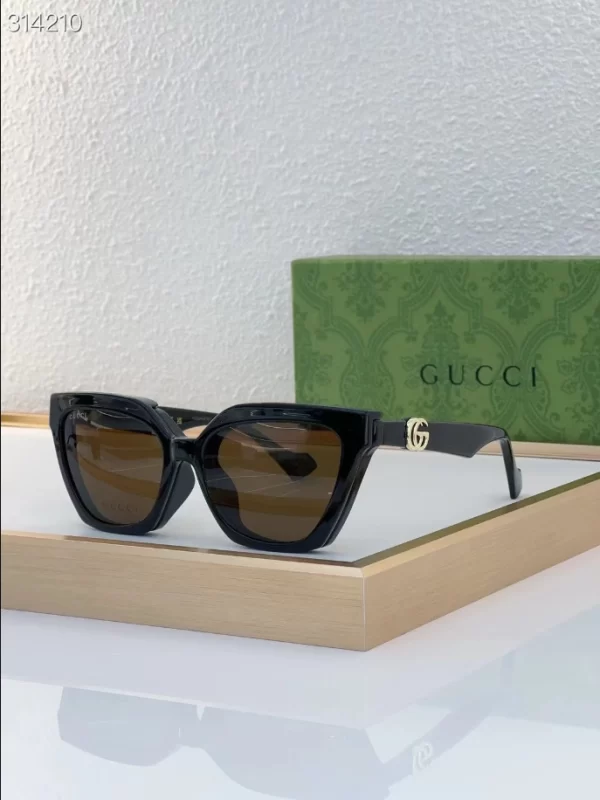 Gucci Sunglasses – GRS36