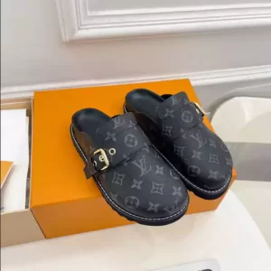 LV Cosy Flat Comfort Clogs - S34