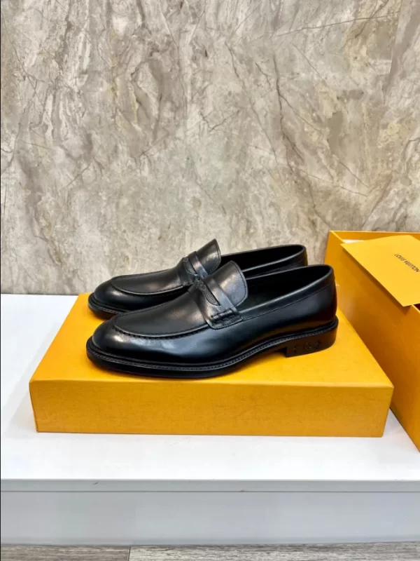 LV Flex Loafer - RL57