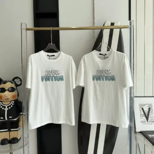 LV Logo T-Shirt in White - LRT18