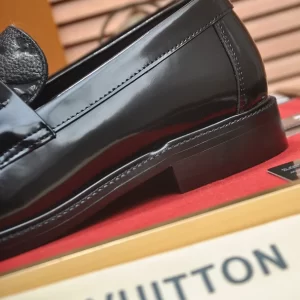 LV Major Loafer - RL62