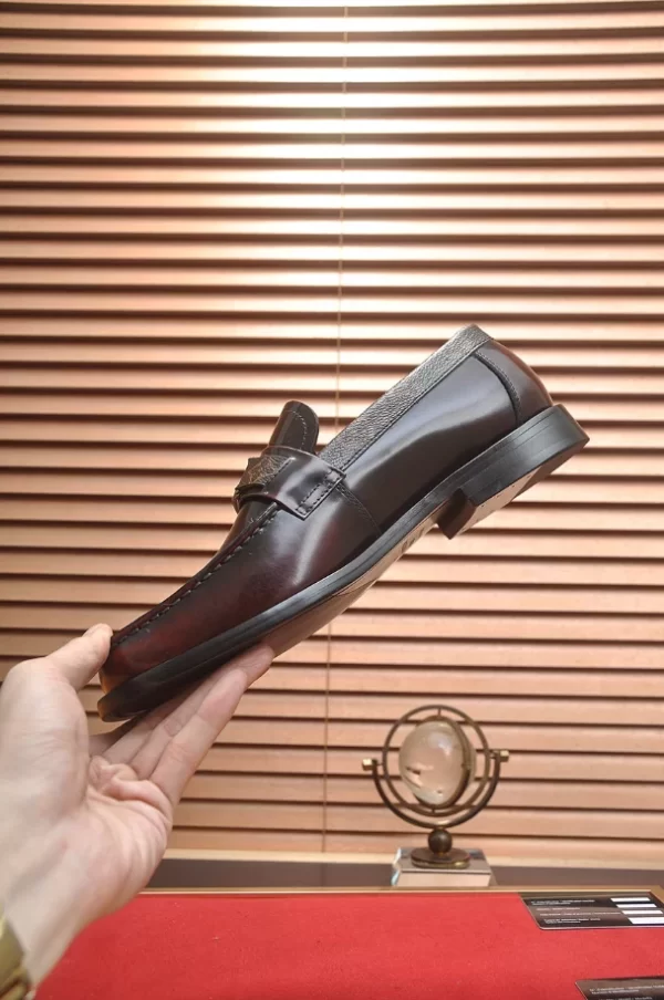 LV Flex Loafer - RL59