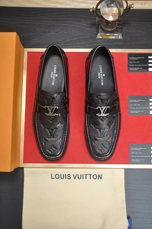 LV Major Loafer - RL62