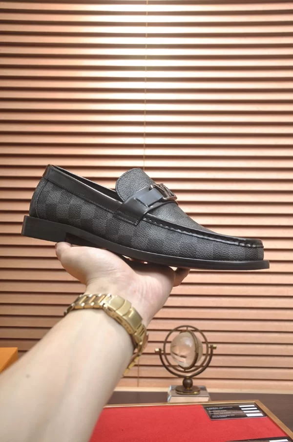 LV Major Loafer - RL64