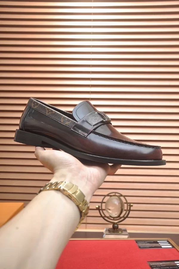 LV Flex Loafer - RL59