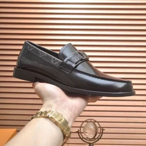 LV Major Loafer - RL61