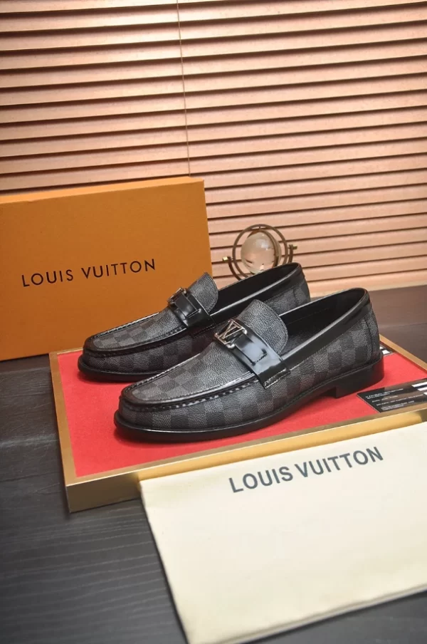 LV Major Loafer - RL64