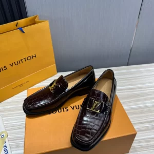 LV Montaigne Loafer - RL78