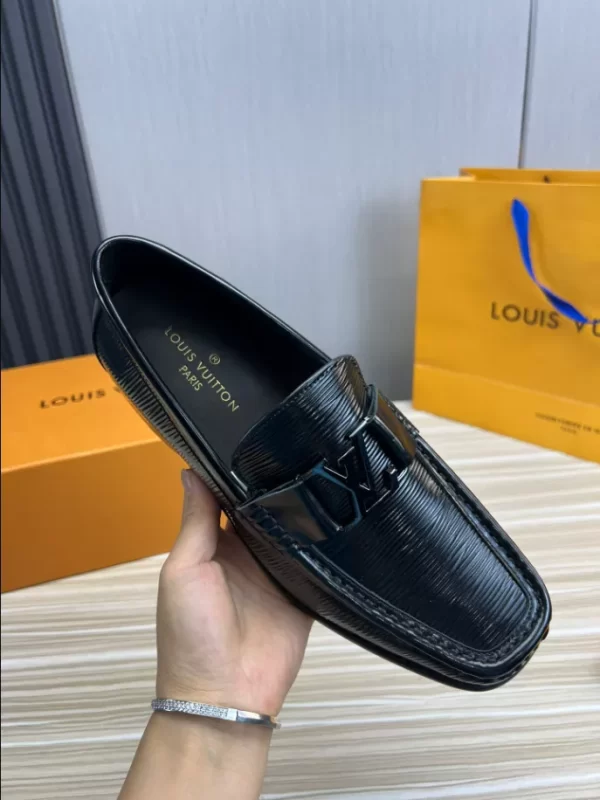 LV Montaigne Loafer - RL75