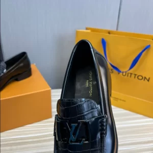 LV Montaigne Loafer - RL74