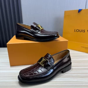 LV Montaigne Loafer - RL78