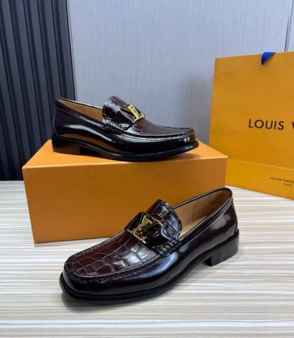 LV Montaigne Loafer - RL78