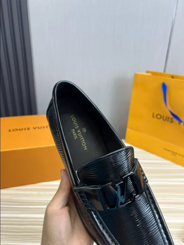 LV Montaigne Loafer - RL75