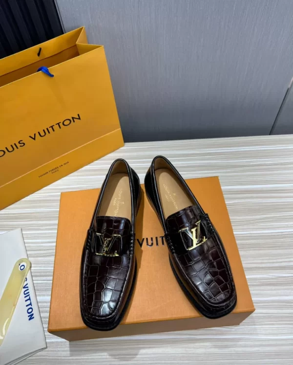 LV Montaigne Loafer - RL78