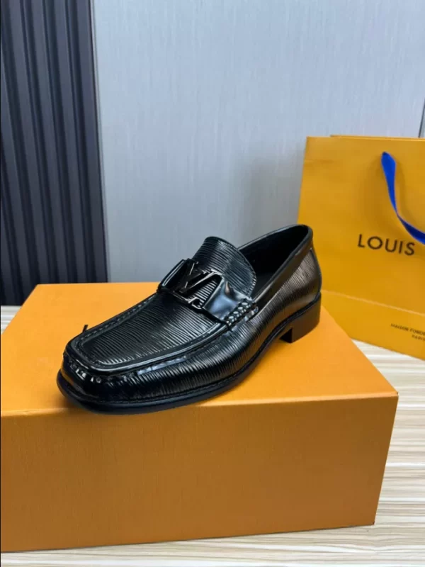 LV Montaigne Loafer - RL75