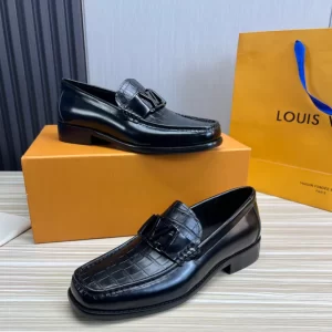 LV Montaigne Loafer - RL74