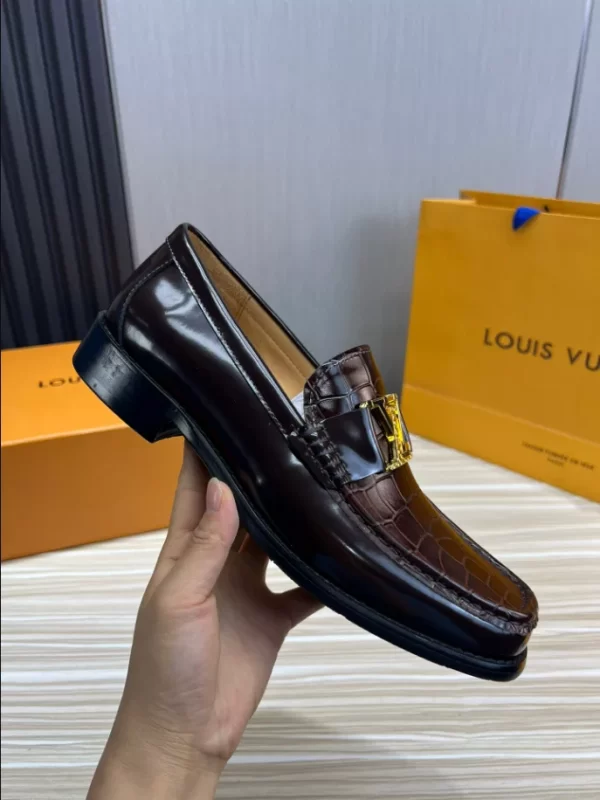 LV Montaigne Loafer - RL78