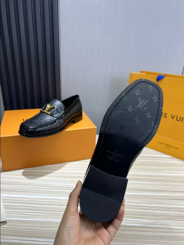 LV Montaigne Loafer - RL79