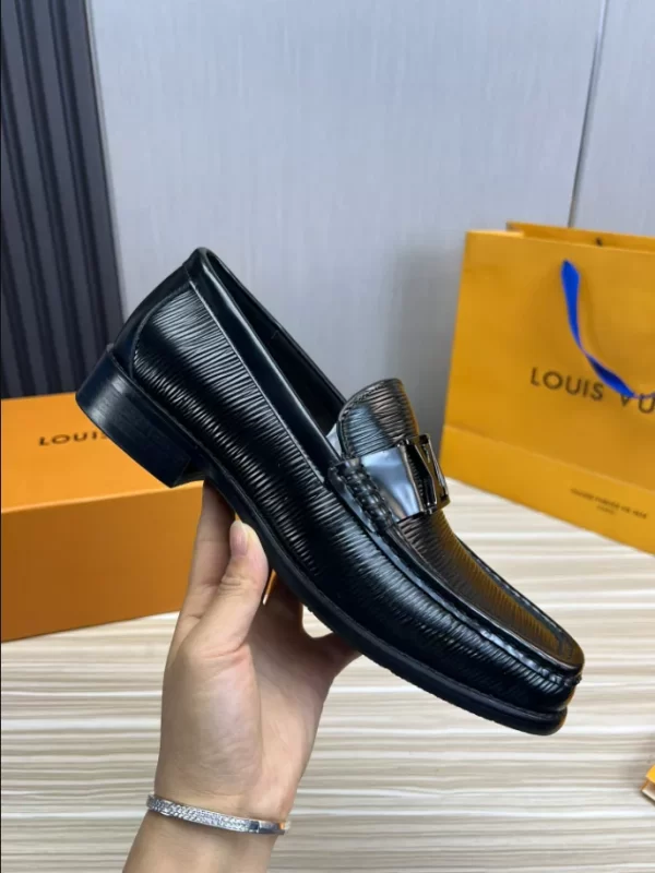 LV Montaigne Loafer - RL75