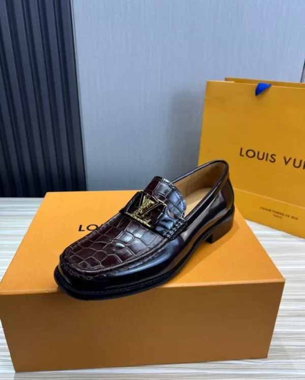 LV Montaigne Loafer - RL78