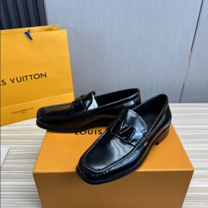 LV Montaigne Loafer - RL77