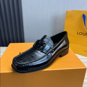 LV Montaigne Loafer - RL74