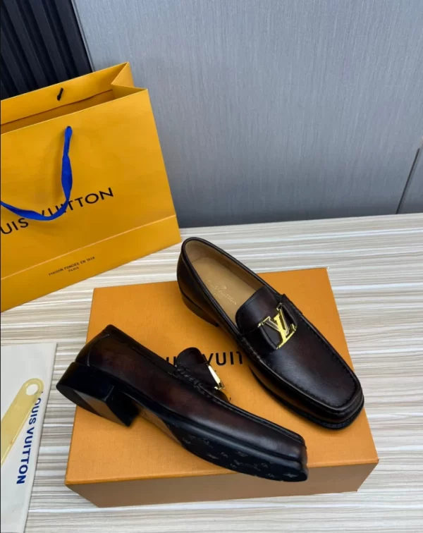 LV Montaigne Loafer - RL76