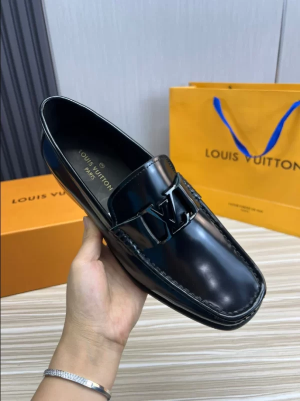 LV Montaigne Loafer - RL77